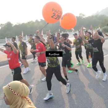 Runner Photo 6879696