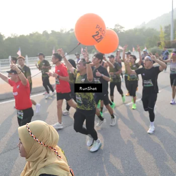 Runner Photo 6879697