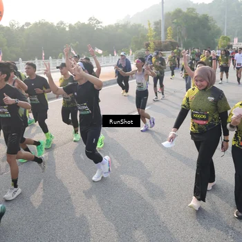 Runner Photo 6879707