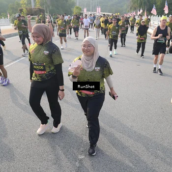 Runner Photo 6879716