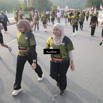 Runner Photo 6879720