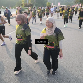 Runner Photo 6879721