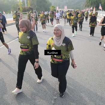 Runner Photo 6879726