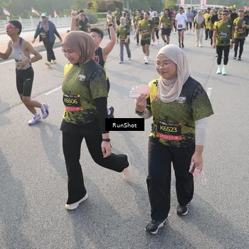 Runner Photo 6879727