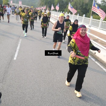 Runner Photo 6879728