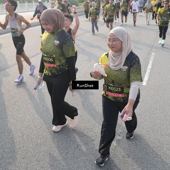 Runner Photo 6879732