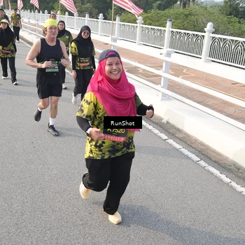 Runner Photo 6879742