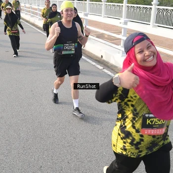 Runner Photo 6879759