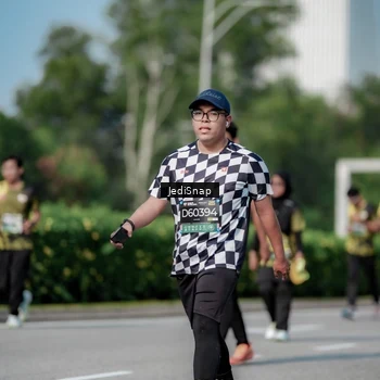 Runner Photo 6879762