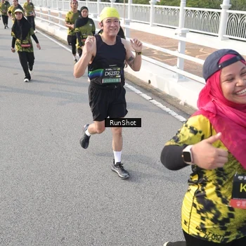 Runner Photo 6879766