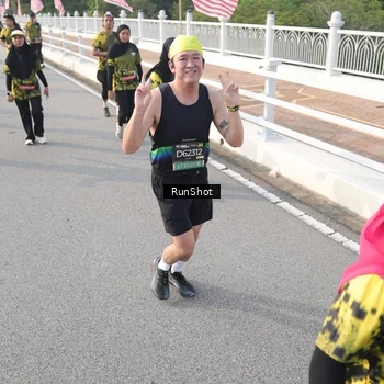 Runner Photo 6879770