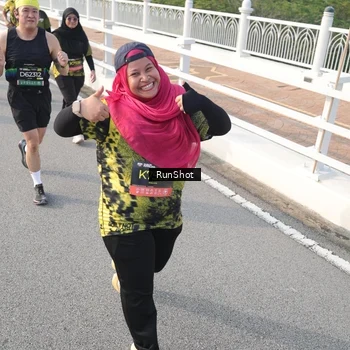 Runner Photo 6879771