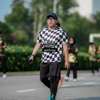 Runner Photo 6879775