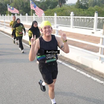 Runner Photo 6879777