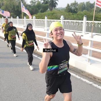 Runner Photo 6879779
