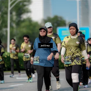 Runner Photo 6879783