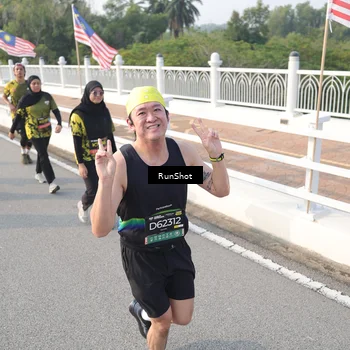 Runner Photo 6879788