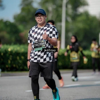 Runner Photo 6879790
