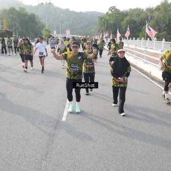 Runner Photo 6879804
