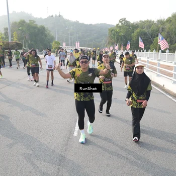 Runner Photo 6879820