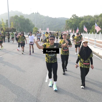Runner Photo 6879824