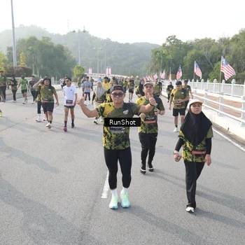 Runner Photo 6879826