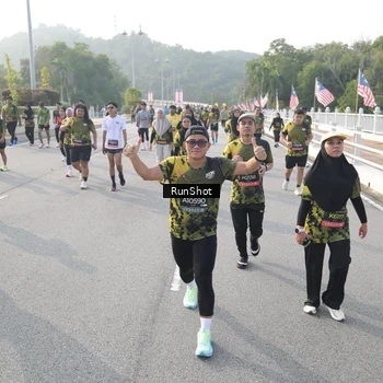 Runner Photo 6879834