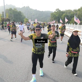 Runner Photo 6879845