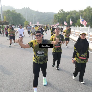 Runner Photo 6879848