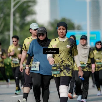 Runner Photo 6879849