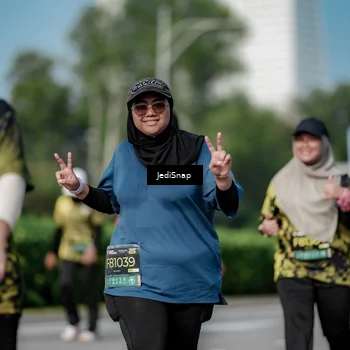 Runner Photo 6879851