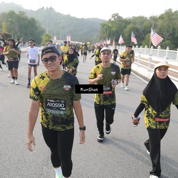 Runner Photo 6879865
