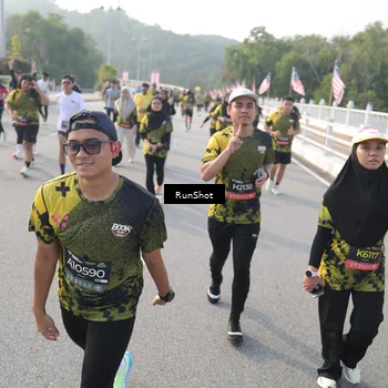Runner Photo 6879867