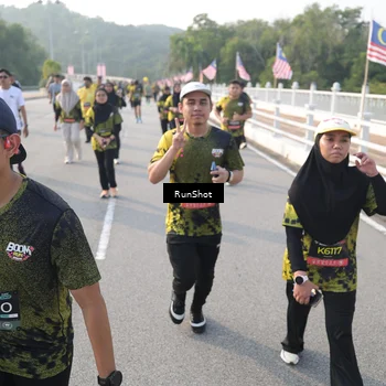 Runner Photo 6879875