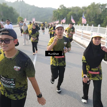 Runner Photo 6879876