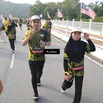 Runner Photo 6879883