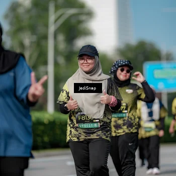 Runner Photo 6879884