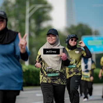 Runner Photo 6879887