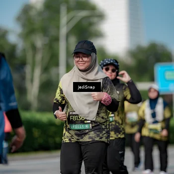 Runner Photo 6879891