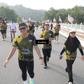 Runner Photo 6879894