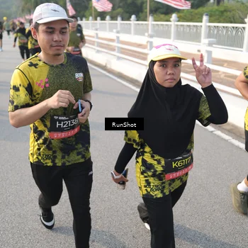 Runner Photo 6879899