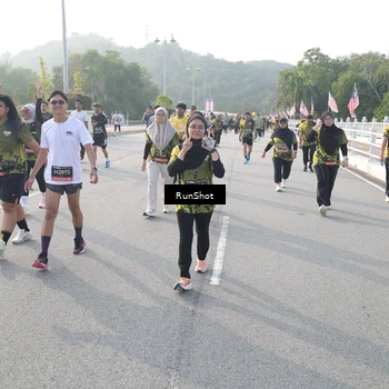 Runner Photo 6879939