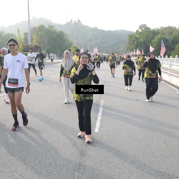 Runner Photo 6879959