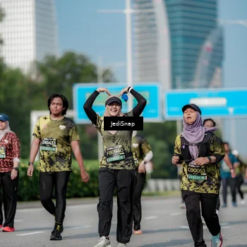 Runner Photo 6879977