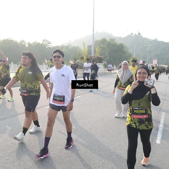 Runner Photo 6879982