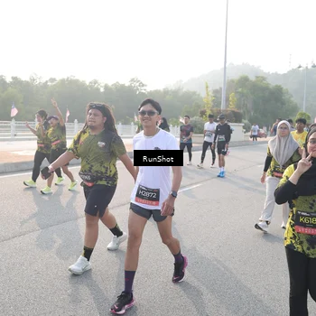Runner Photo 6879990