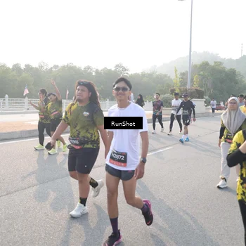 Runner Photo 6879991