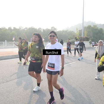 Runner Photo 6879995