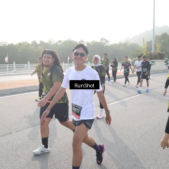 Runner Photo 6880004