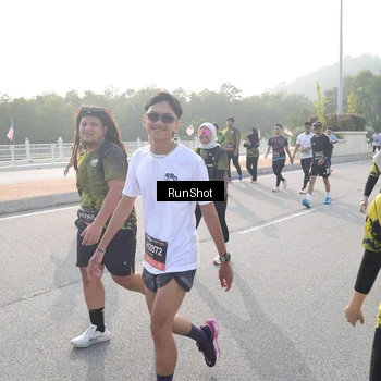 Runner Photo 6880009